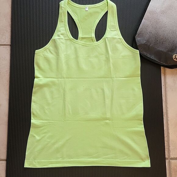 lululemon athletica Tops - 🏷Lululemon Swiftly Tech Racerback tank